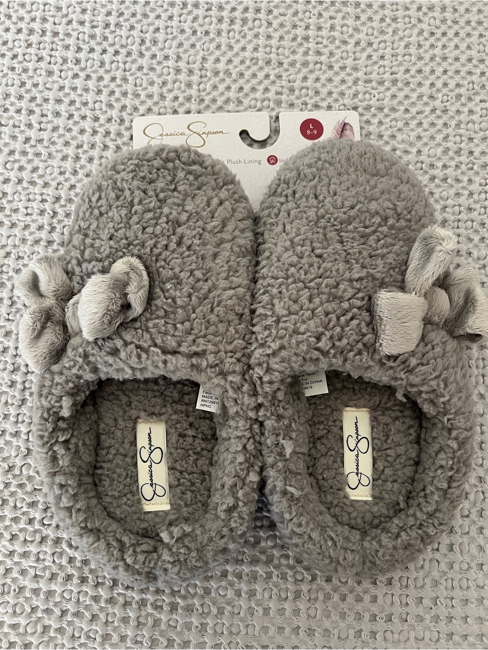 Jessica Simpson Sherpa Bow Slip-On Slippers in Gray